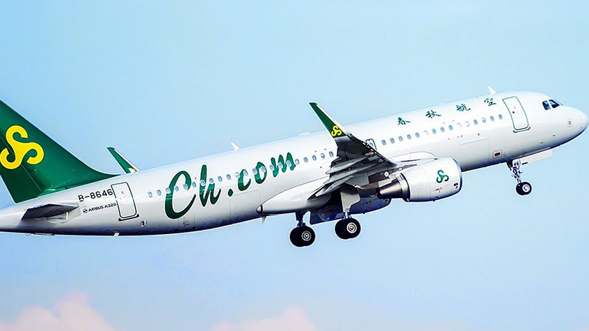 Spring Airlines airplane